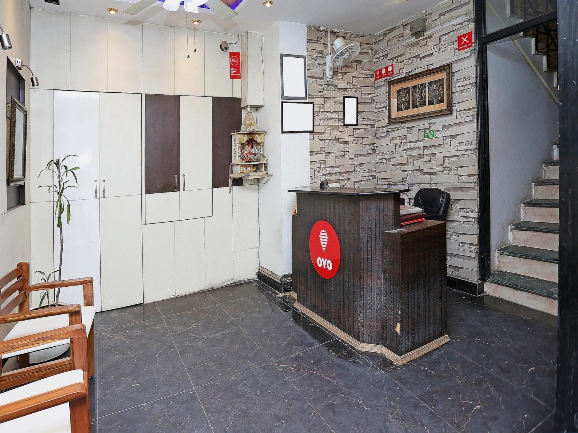 Oyo Flagship Hotel F Five New Delhi Extérieur photo