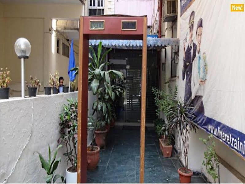 Oyo Flagship Hotel F Five New Delhi Extérieur photo